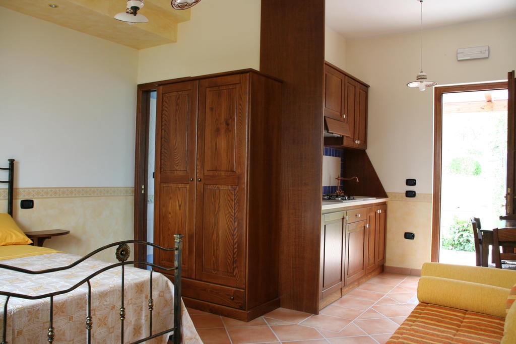 Residence Villa Rosi Laureana Cilento Habitación foto